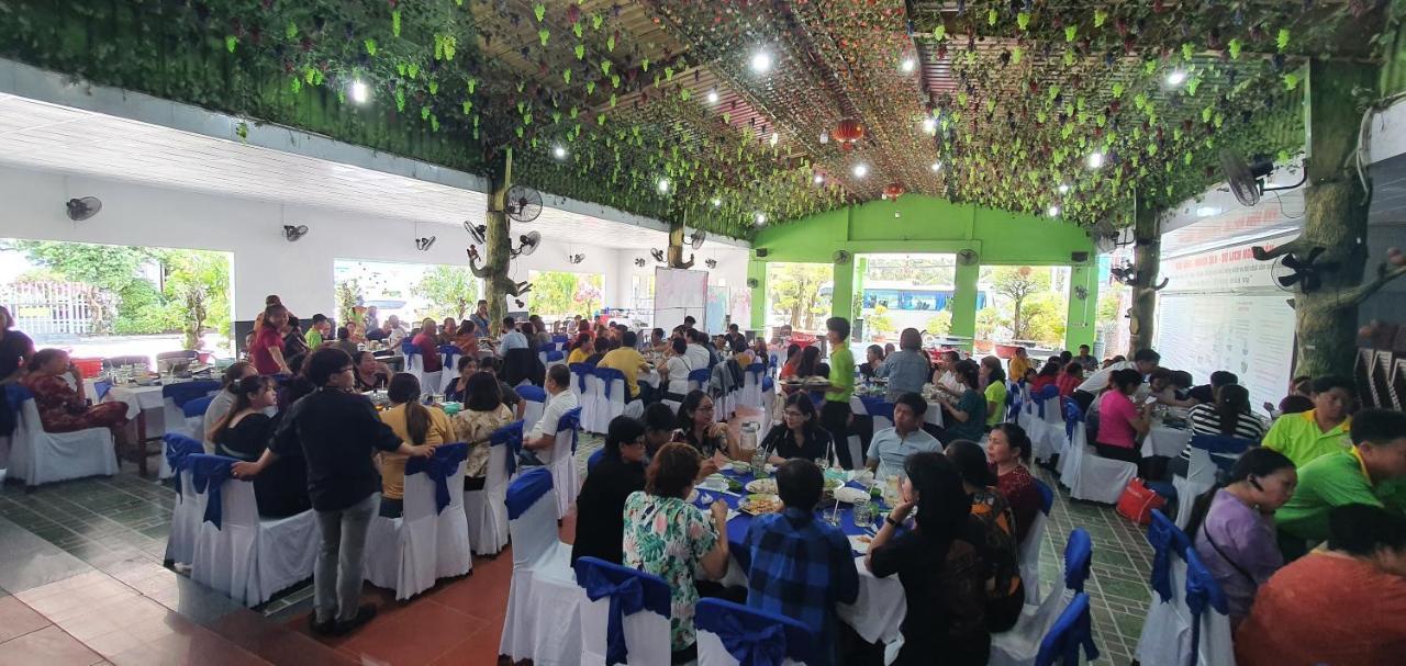 Khach San Ngoc Han Ap Vinh Phu Bagian luar foto